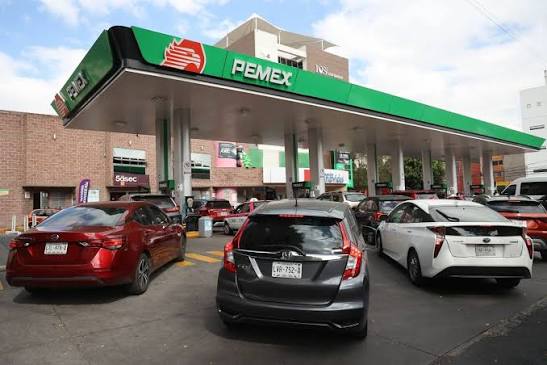 Gasolineras bajo la lupa de Profeco por ignorar tope al diésel.