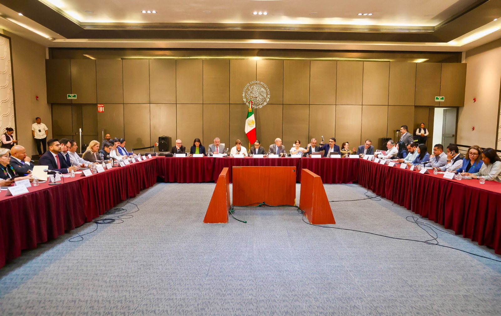 🔴 *GOBIERNO DEL ESTADO DE MÉXICO*  *PIE DE FOTO / 62* *27 DE JULIO DE 2026*  *Gobernadora Delfina Gómez y Gobierno de México dan seguimiento al Plan Integral de la Zona Oriente.