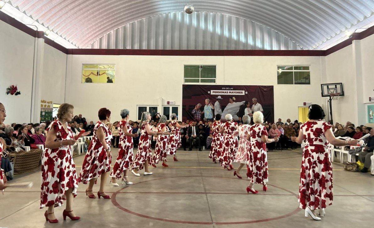Gobierno del EdoMéx brinda atención integral a  35 mil personas adultas mayores en 353 Casas de Día.