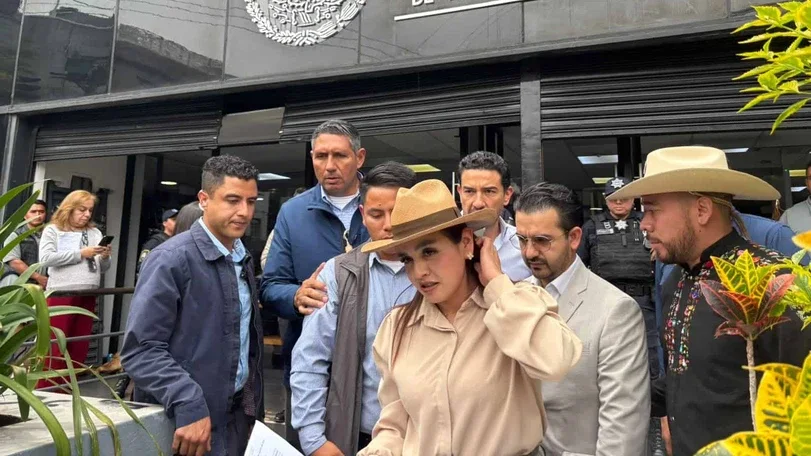 Solicita alcaldesa de Uruapan a la FGR atraer la investigación por el homicidio de su esposo Carlos Manzo
