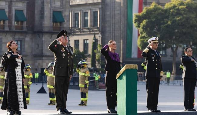 Izamiento a media asta en memoria de las víctimas de los sismos