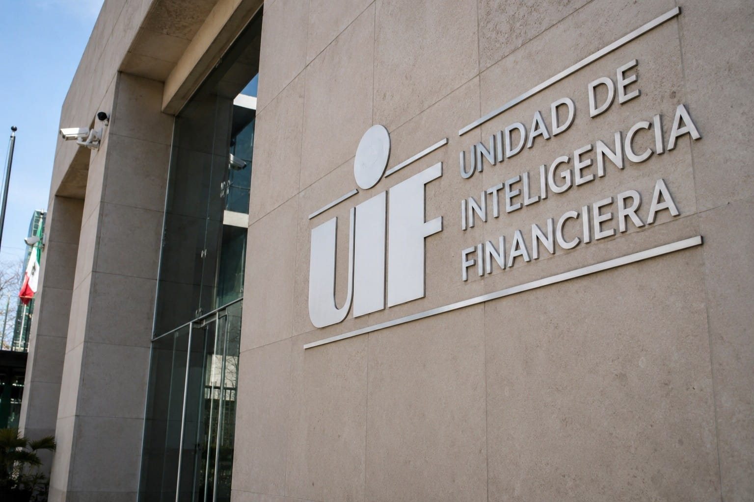 Detecta la UIF red financiera del Cártel del Noreste en coordinación con el Gobierno de Estados Unidos