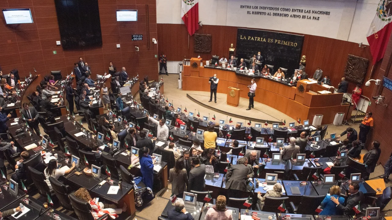 Aprueba el Senado ley para digitalizar y unificar los registros de propiedad en México